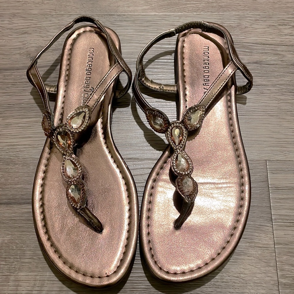 Strap sandals size 6 color copper brown